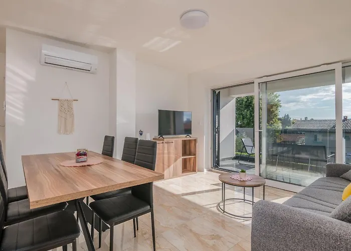 Martina 3 By Interhome Apartamento Malinska